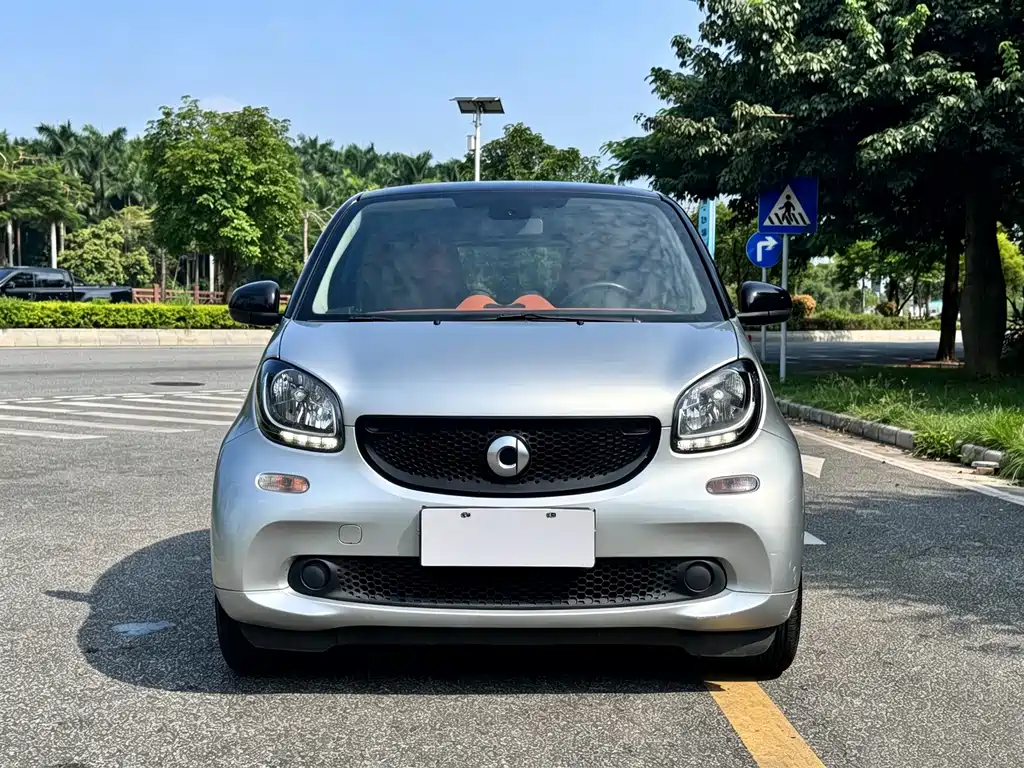 smart Smart Fortwo — миниатюра 2