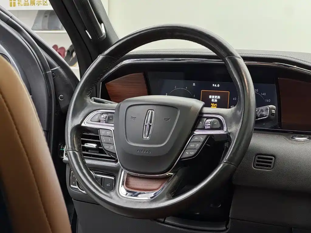 Lincoln Navigator — миниатюра 15