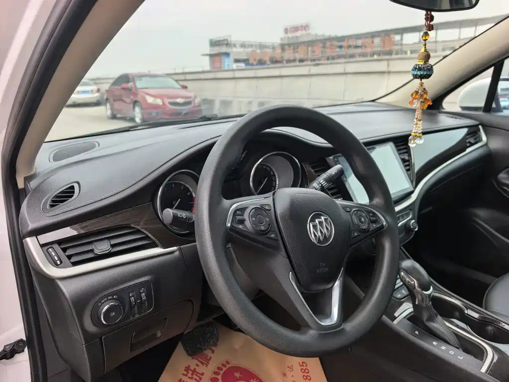 Buick Verano — миниатюра 12