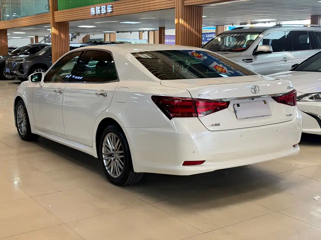 Toyota Crown — миниатюра 24