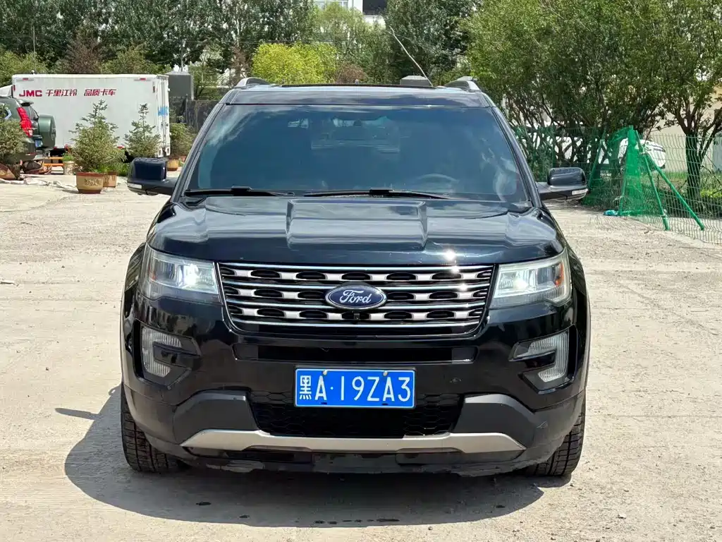 Ford Explorer (Import) — миниатюра 2
