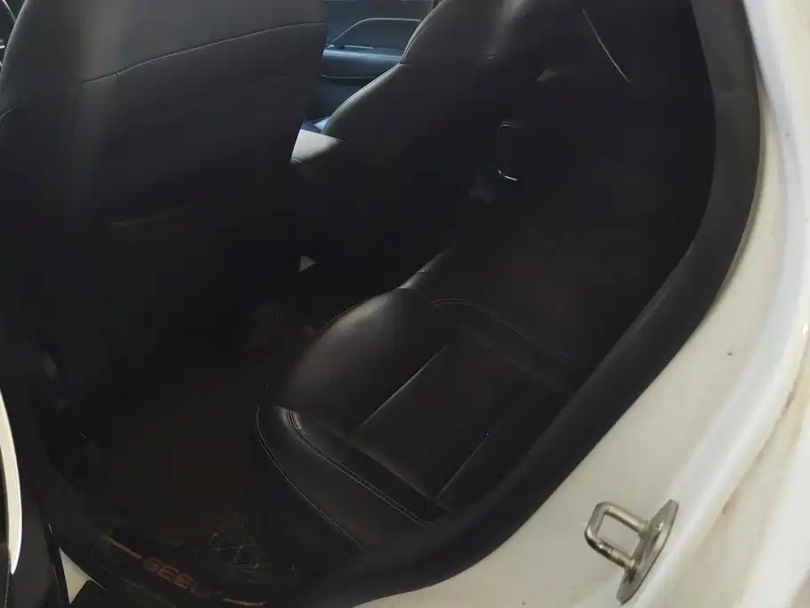Geely Binyue — миниатюра 11