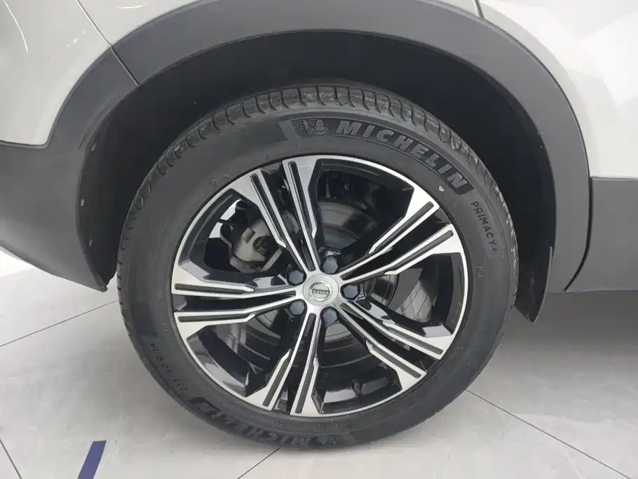 Volvo XC40 — миниатюра 6