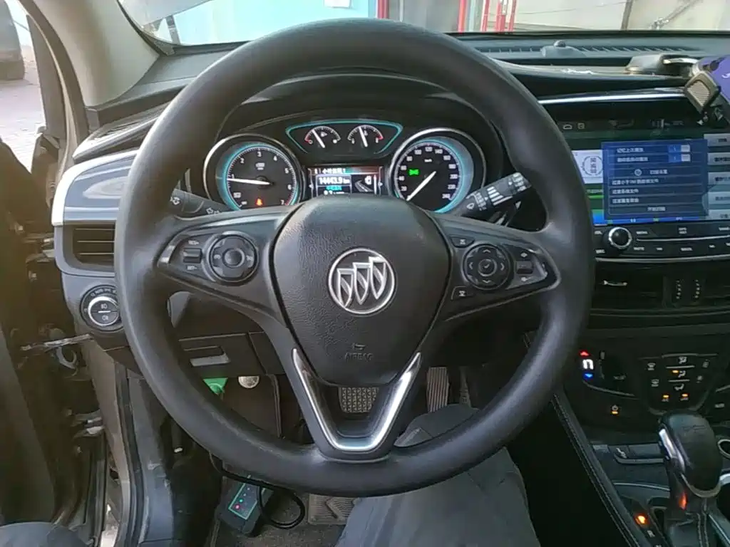 Buick Envision Plus — миниатюра 11