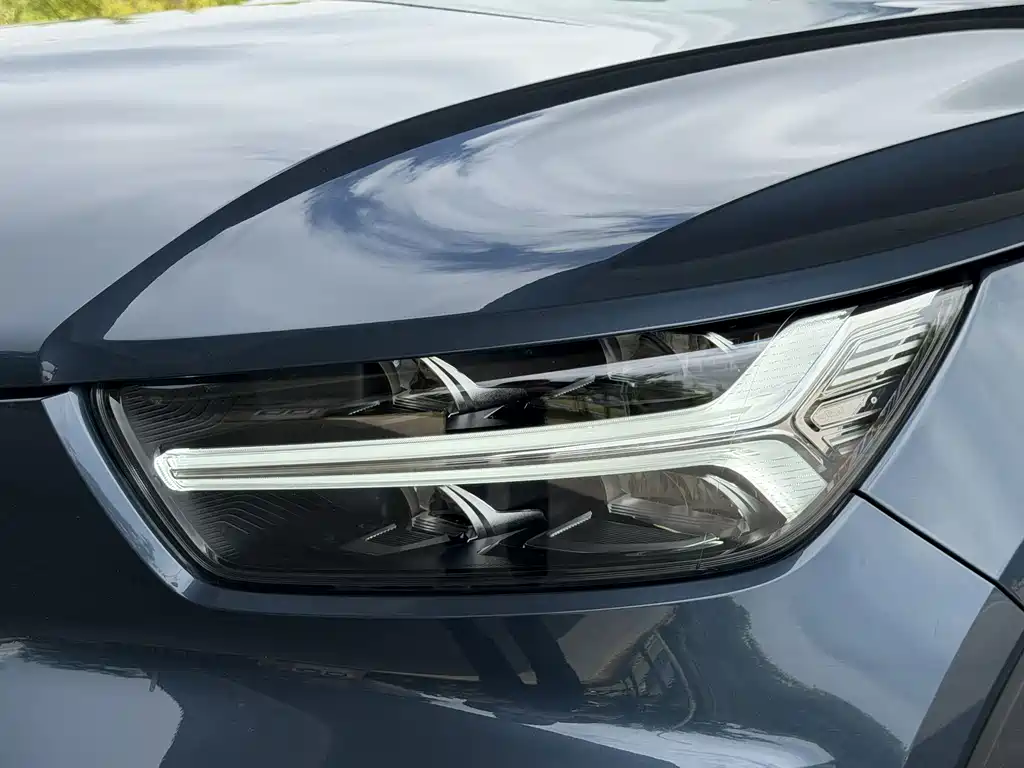 Volvo XC40 — миниатюра 16