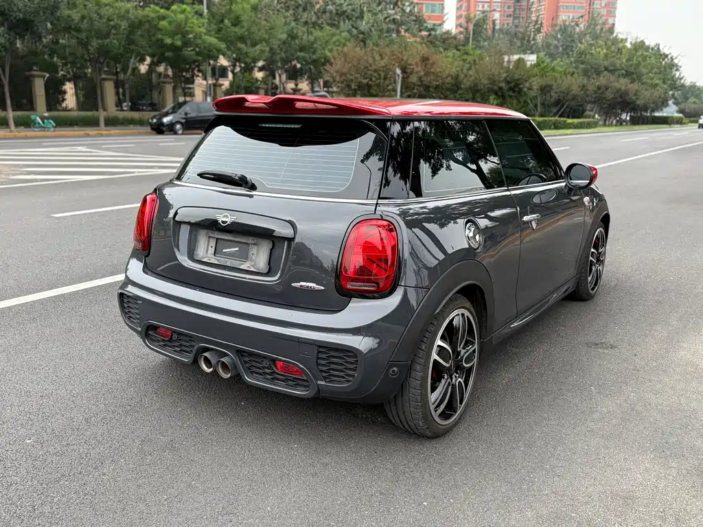 MINI JCW