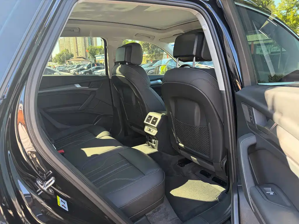 Audi Q5L — миниатюра 5