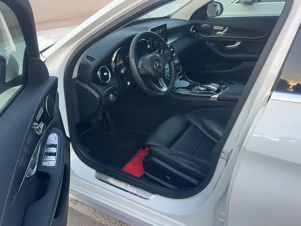 Mercedes-Benz C-Class — миниатюра 15