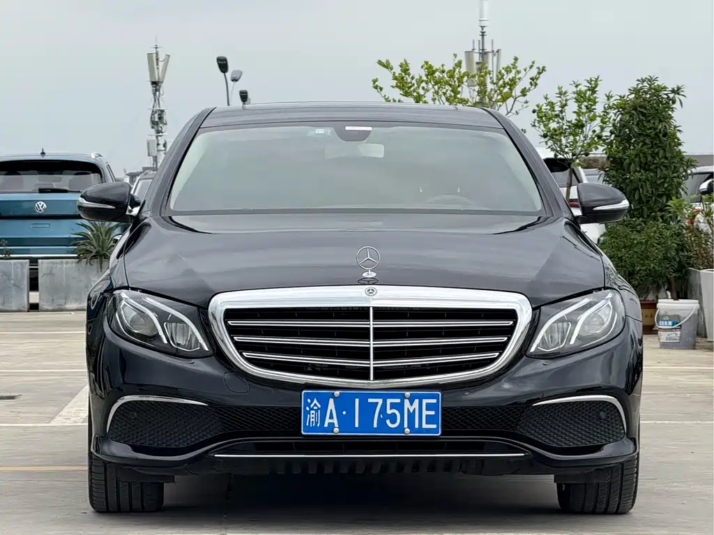 Mercedes-Benz E-Class — миниатюра 2