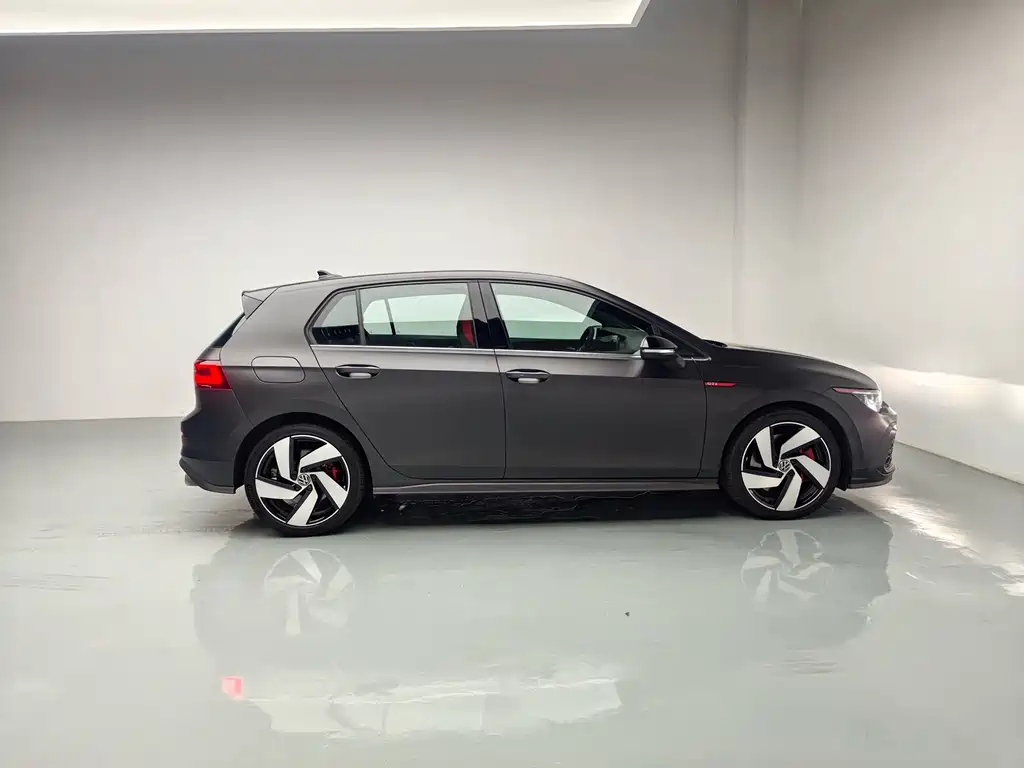 Volkswagen Golf GTI — миниатюра 9