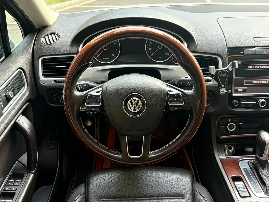 Volkswagen Touareg — миниатюра 5