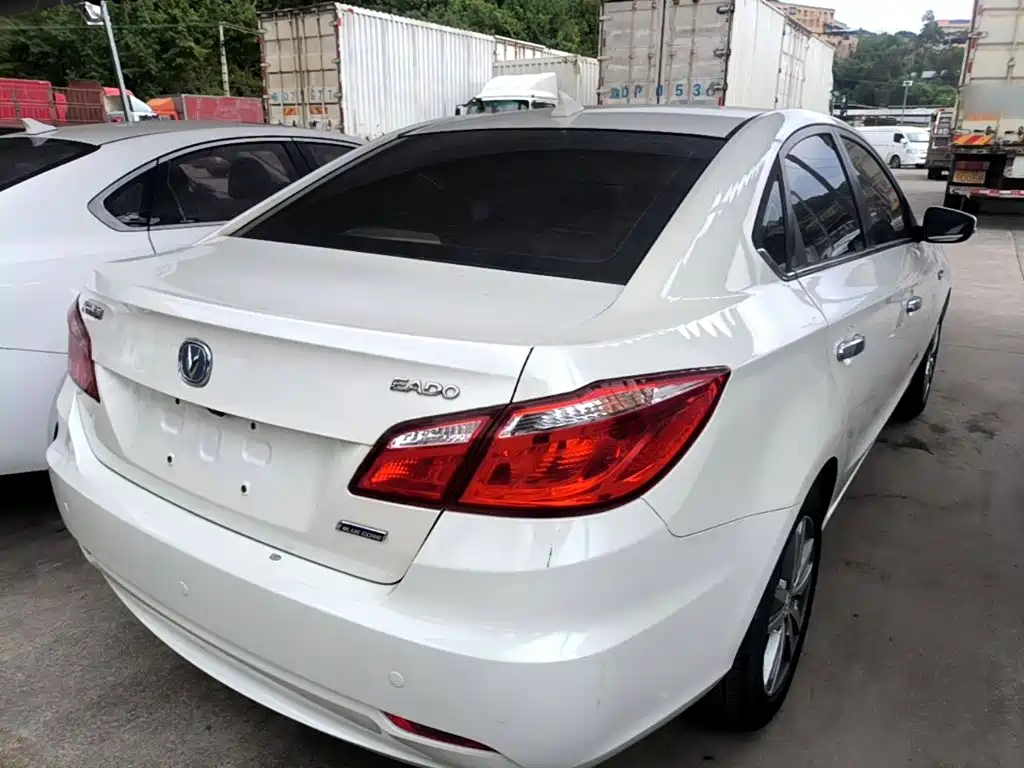 Changan Eado — миниатюра 7