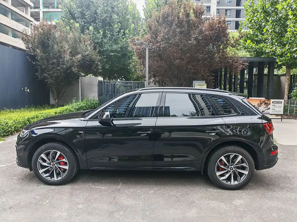 Audi Q5L — миниатюра 8