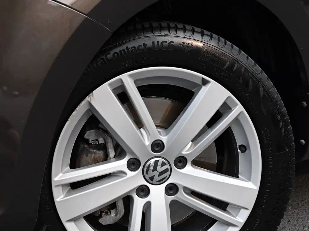Volkswagen Xia 2018 380TSI 7 мест