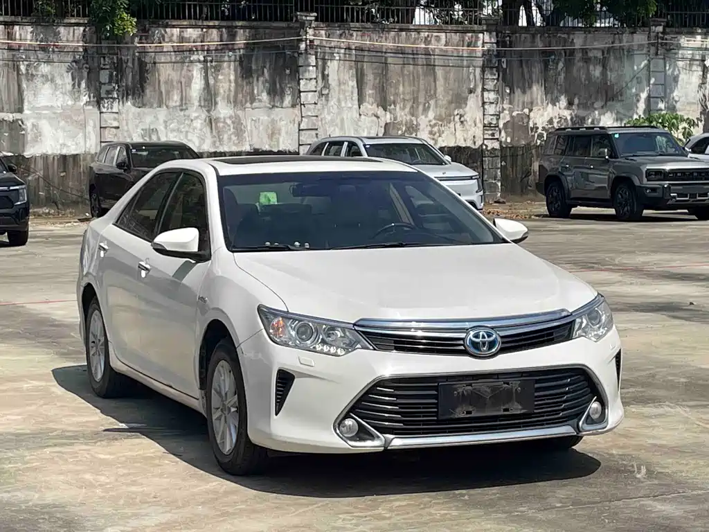 Toyota Camry — миниатюра 6