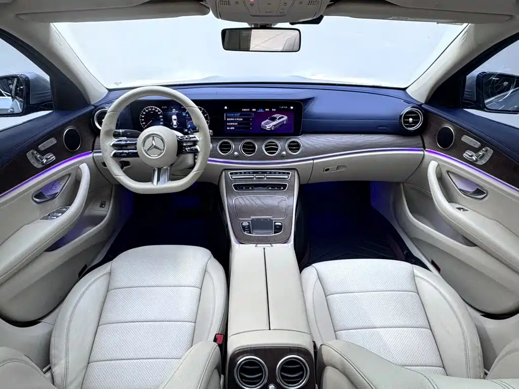 Mercedes-Benz E-Class — миниатюра 10