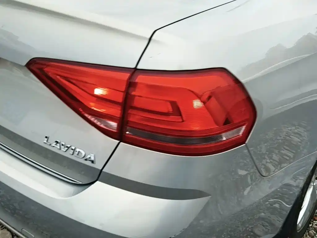 Volkswagen Lavida — миниатюра 8