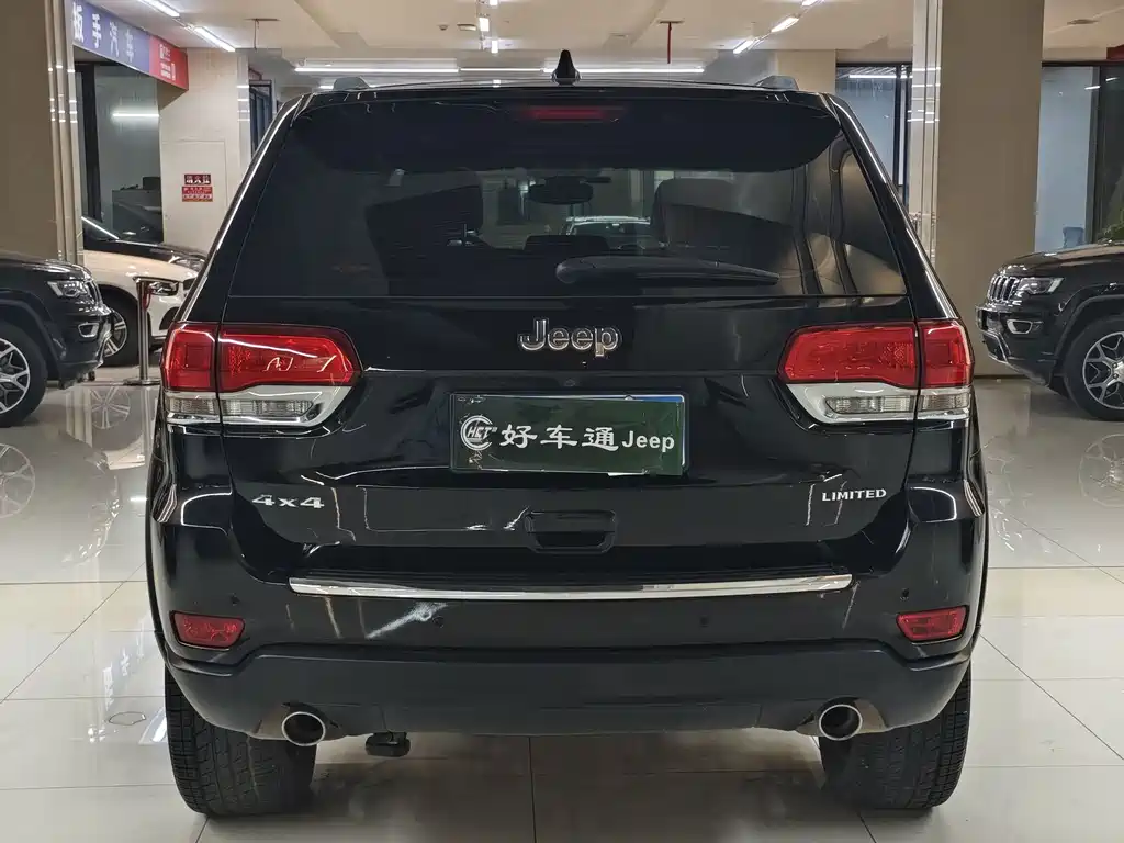 Jeep Grand Cherokee (Import) — миниатюра 17