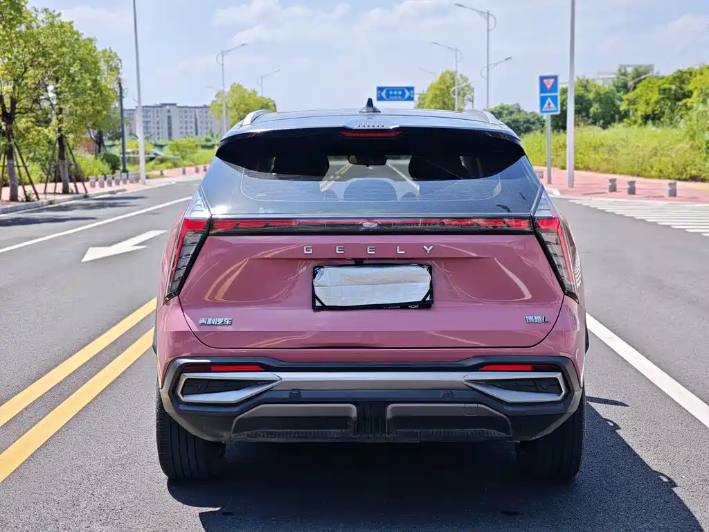 Geely Boyue L — миниатюра 8