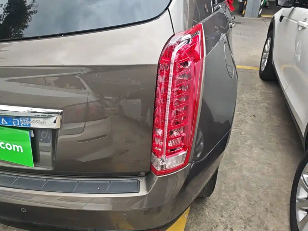 Cadillac SRX — миниатюра 8