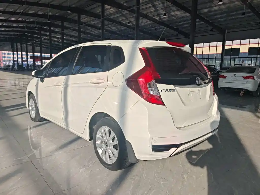 Honda Fit — миниатюра 5