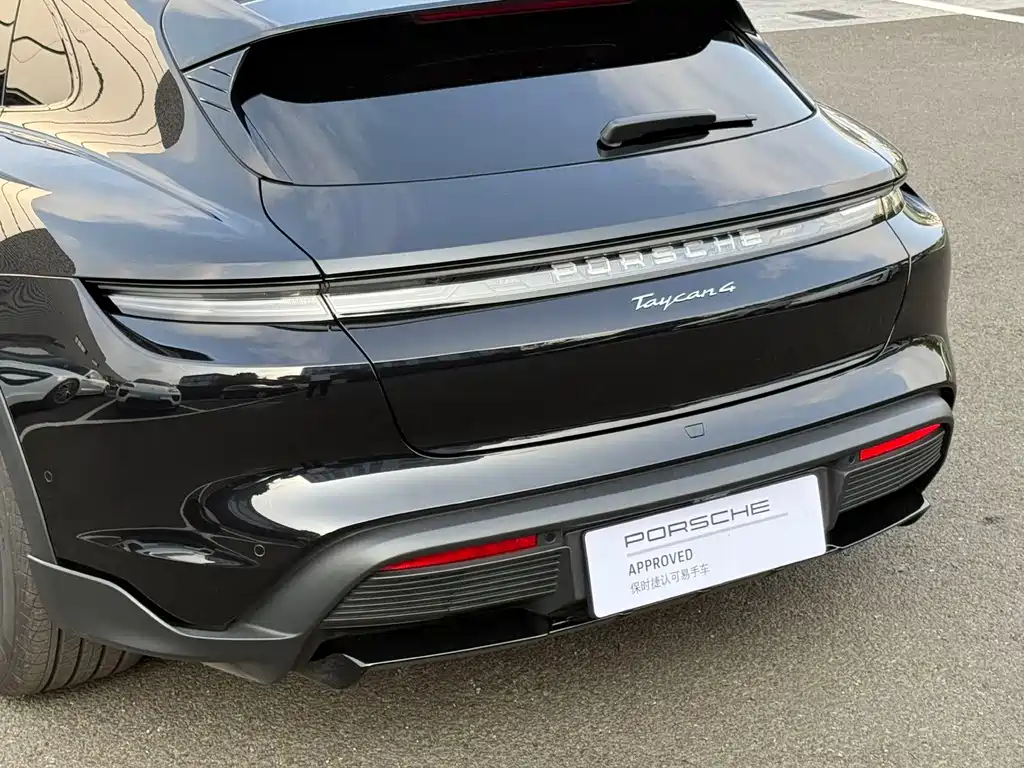 Porsche Taycan — миниатюра 6