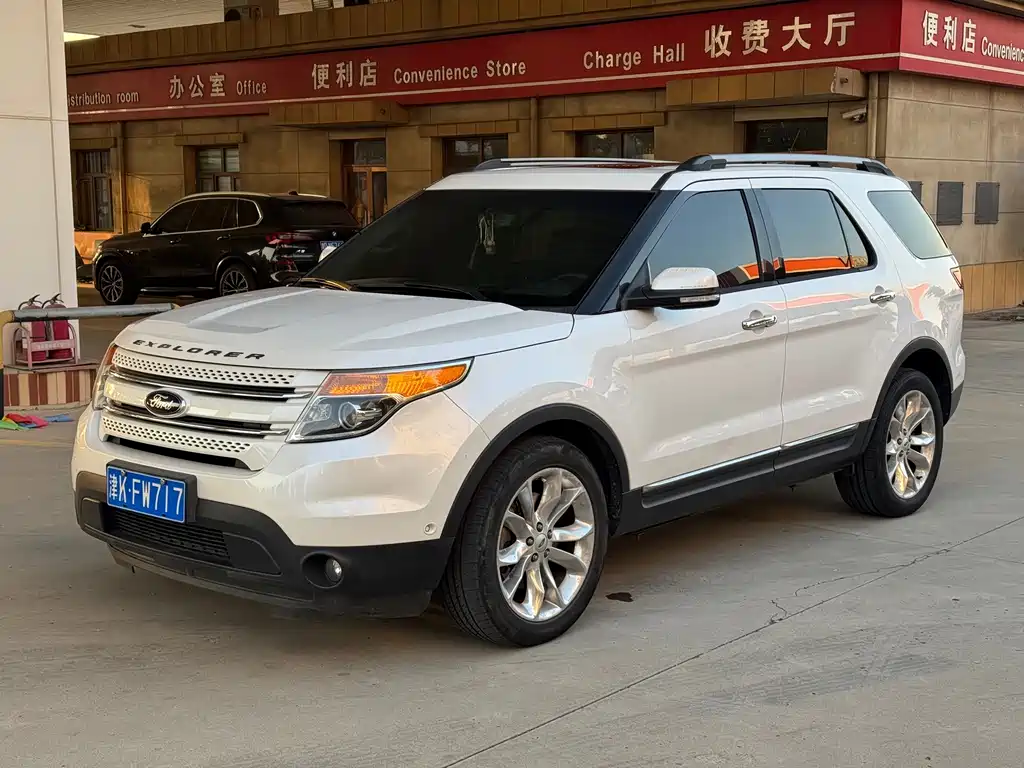 Ford Explorer (Import)