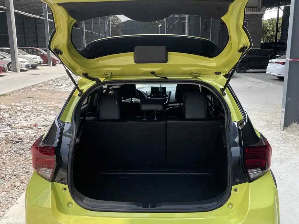 TOYOTA YARIS L ZHIXUAN