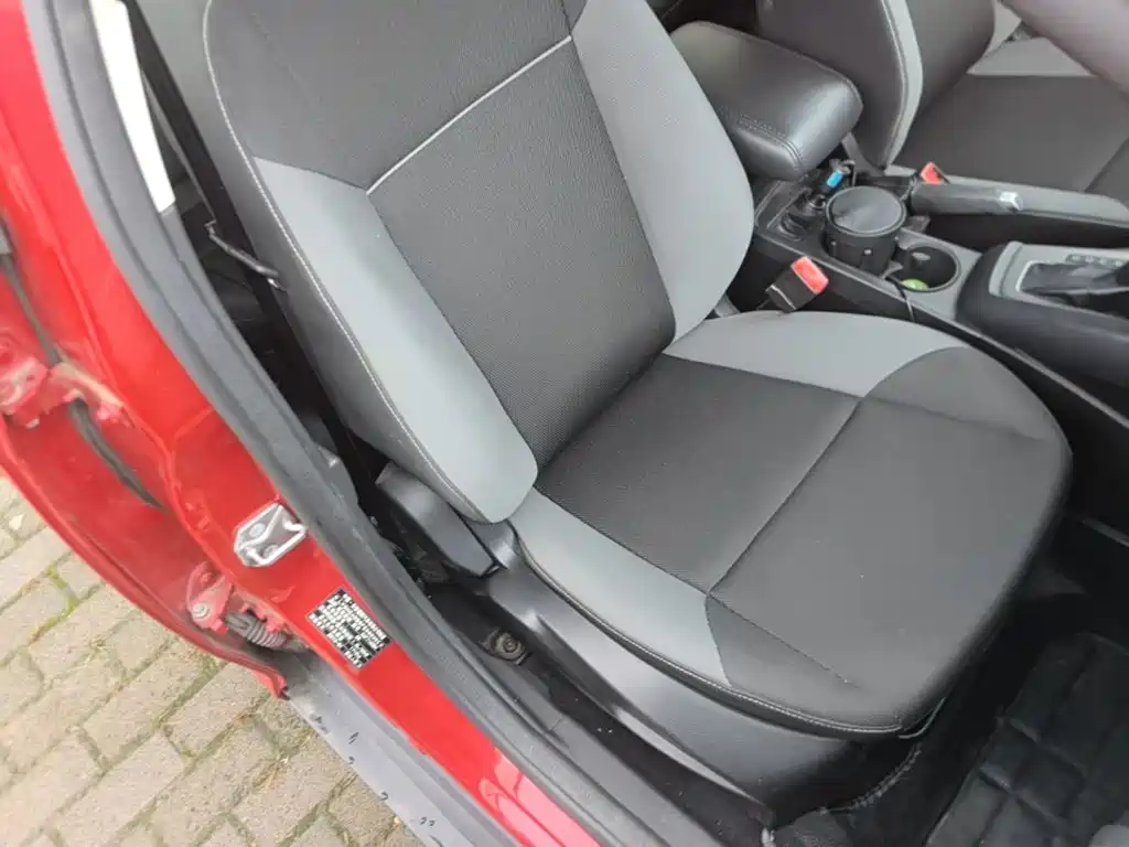 Ford Focus — миниатюра 25