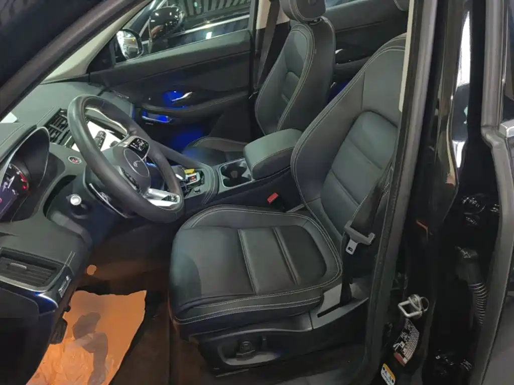 Jaguar E-PACE — миниатюра 15