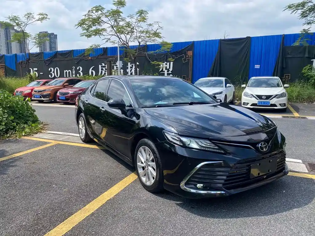 Toyota Camry — миниатюра 2