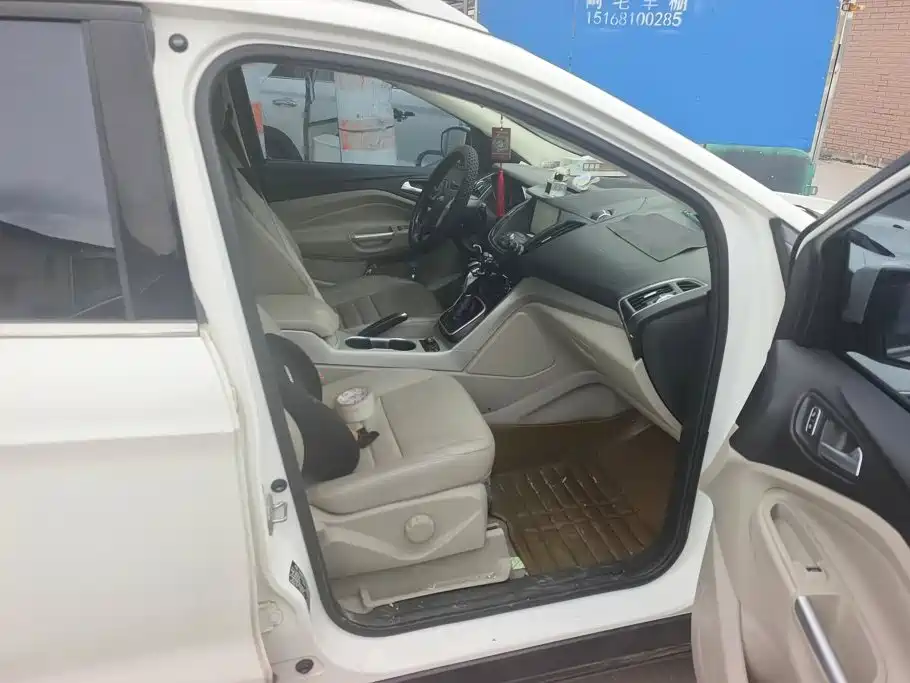 Ford Kuga — миниатюра 8