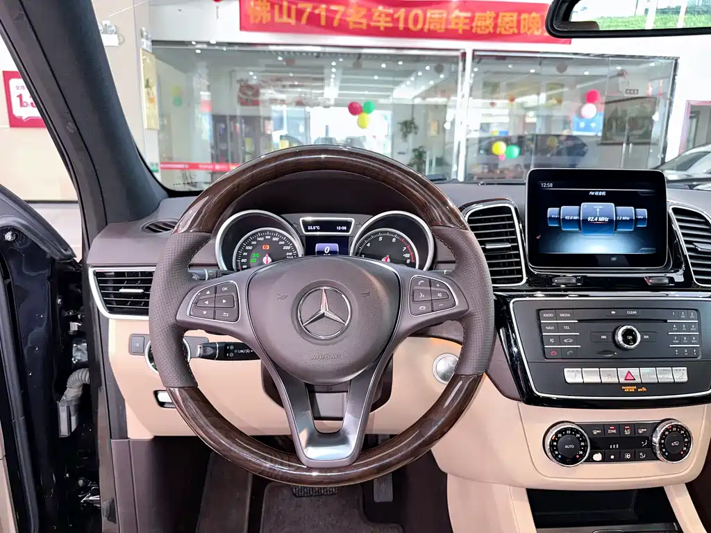MERCEDES-BENZ GLE