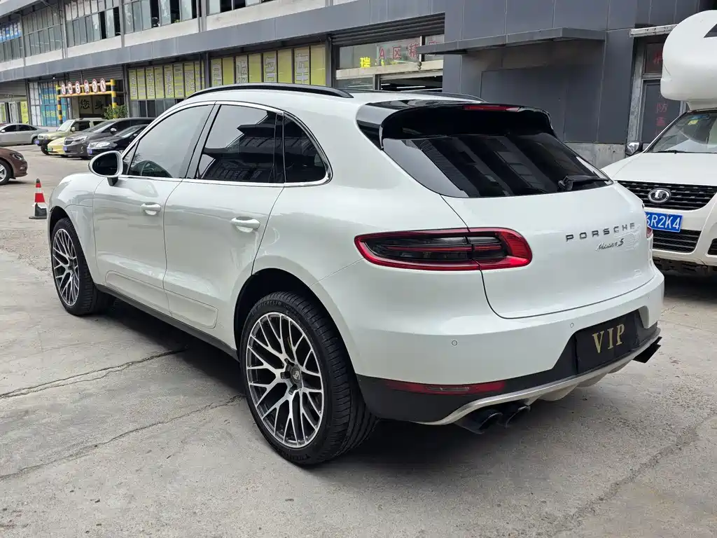 Porsche Macan — миниатюра 4
