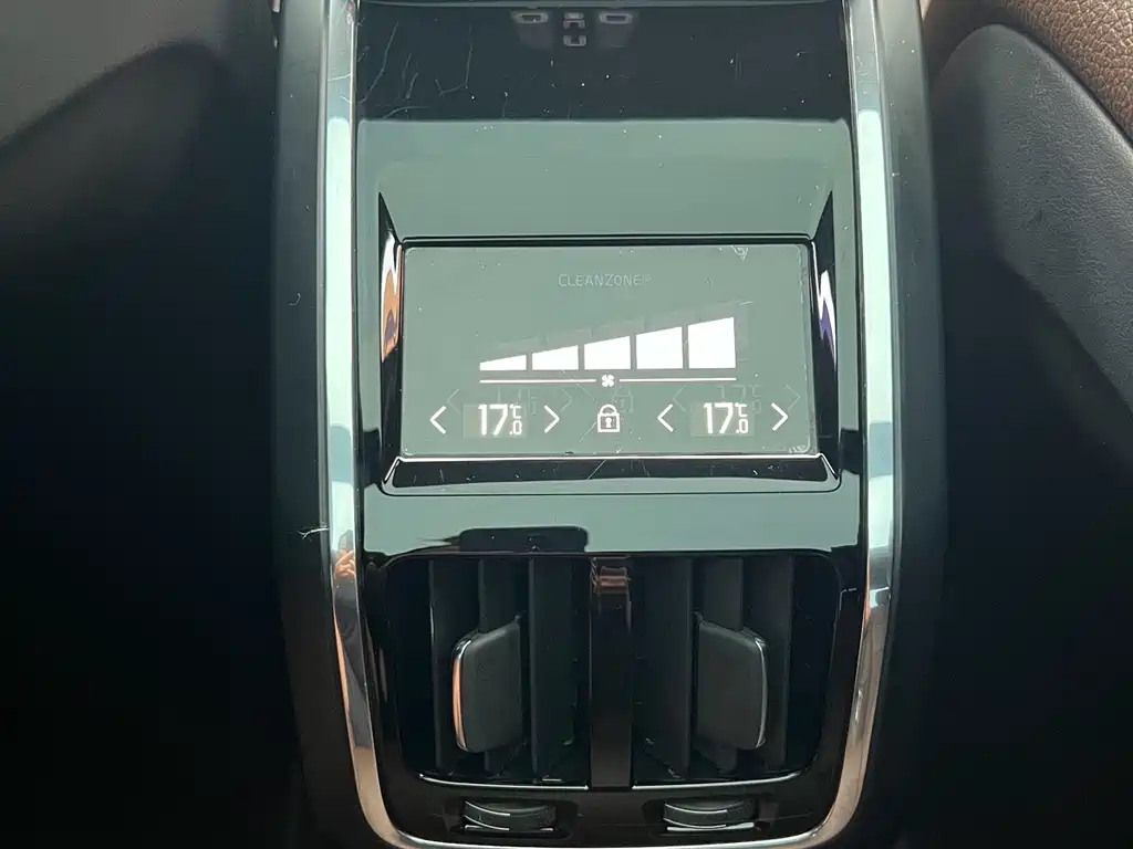 Volvo S90 — миниатюра 18
