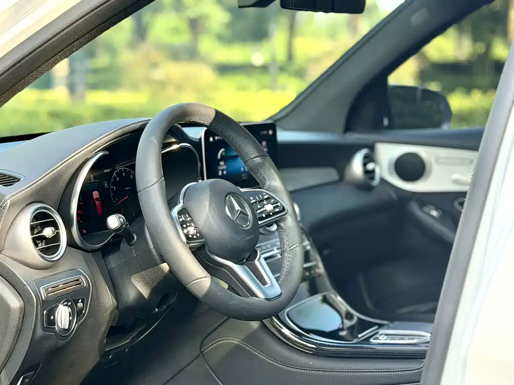 Mercedes-Benz GLC — миниатюра 10