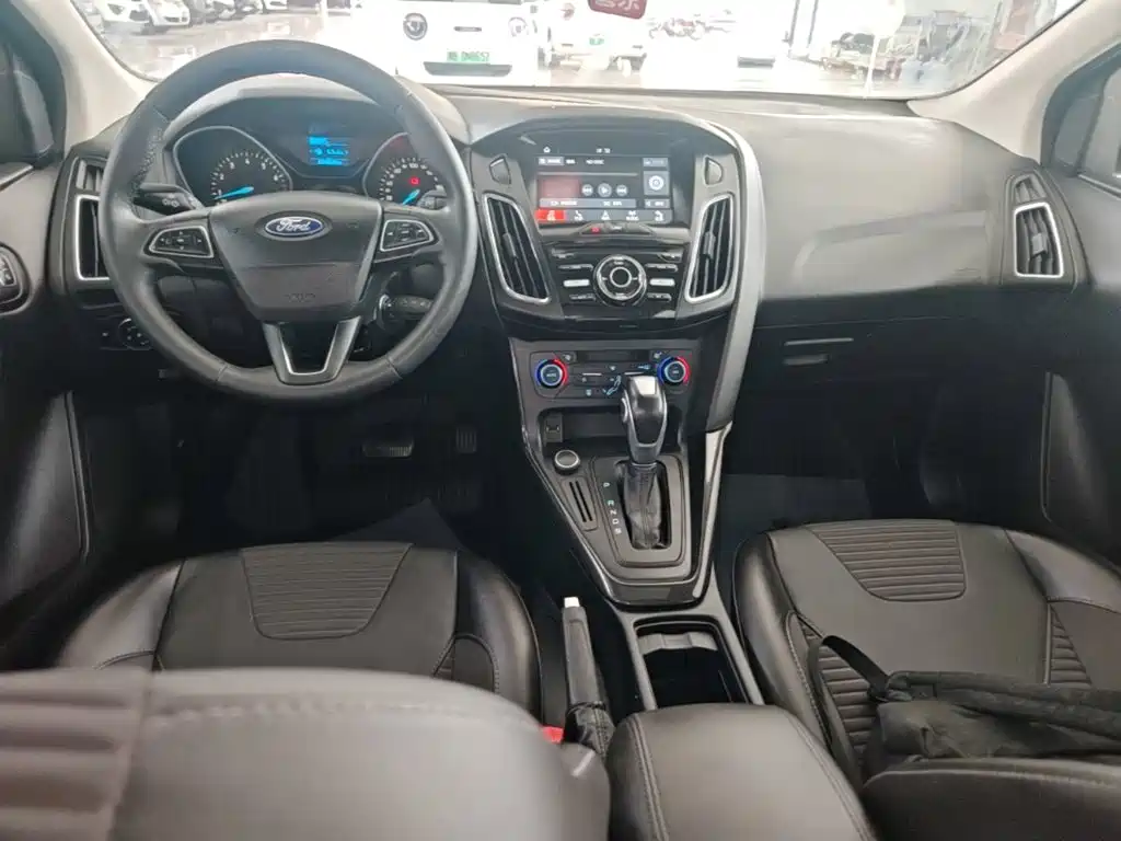 Ford Focus — миниатюра 10