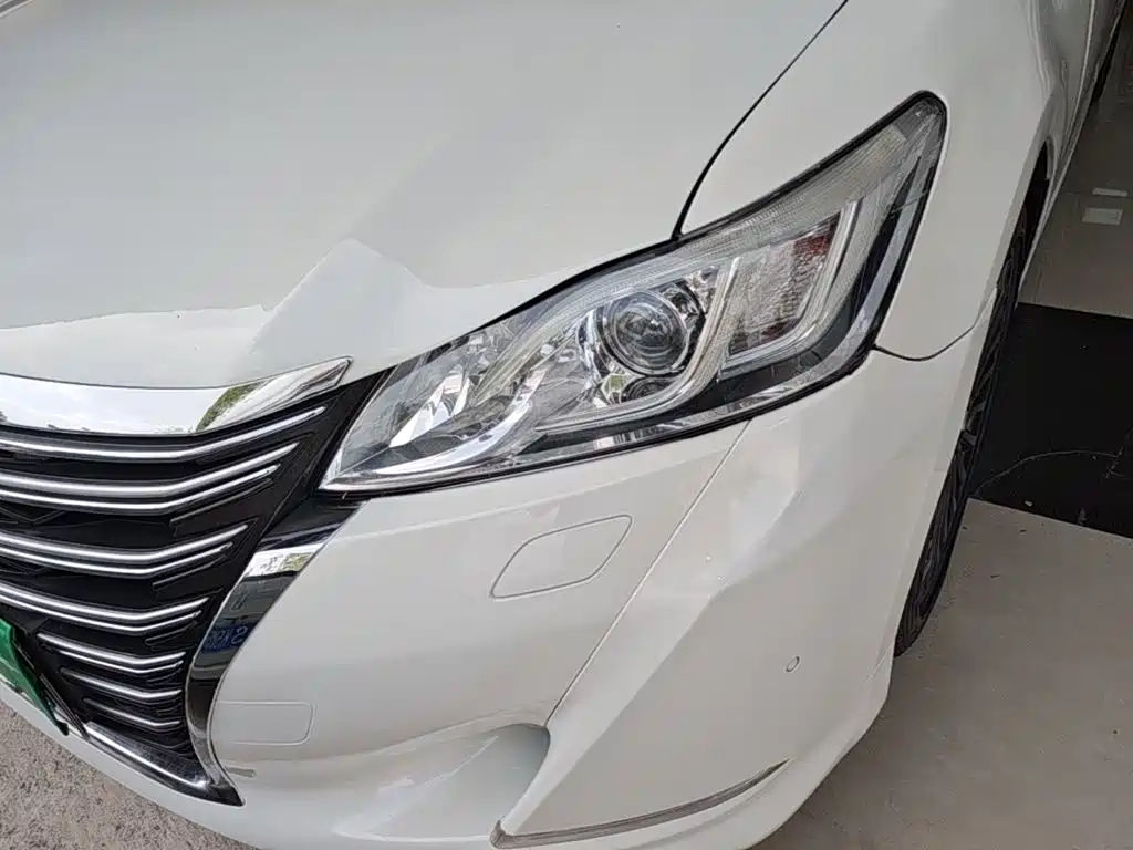 Toyota Crown — миниатюра 24