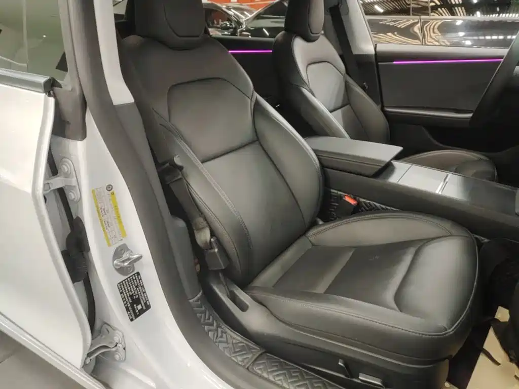 Tesla Model 3 — миниатюра 25