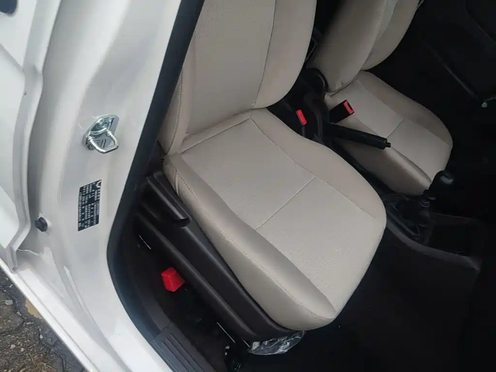 Wuling Hongguang V — миниатюра 25