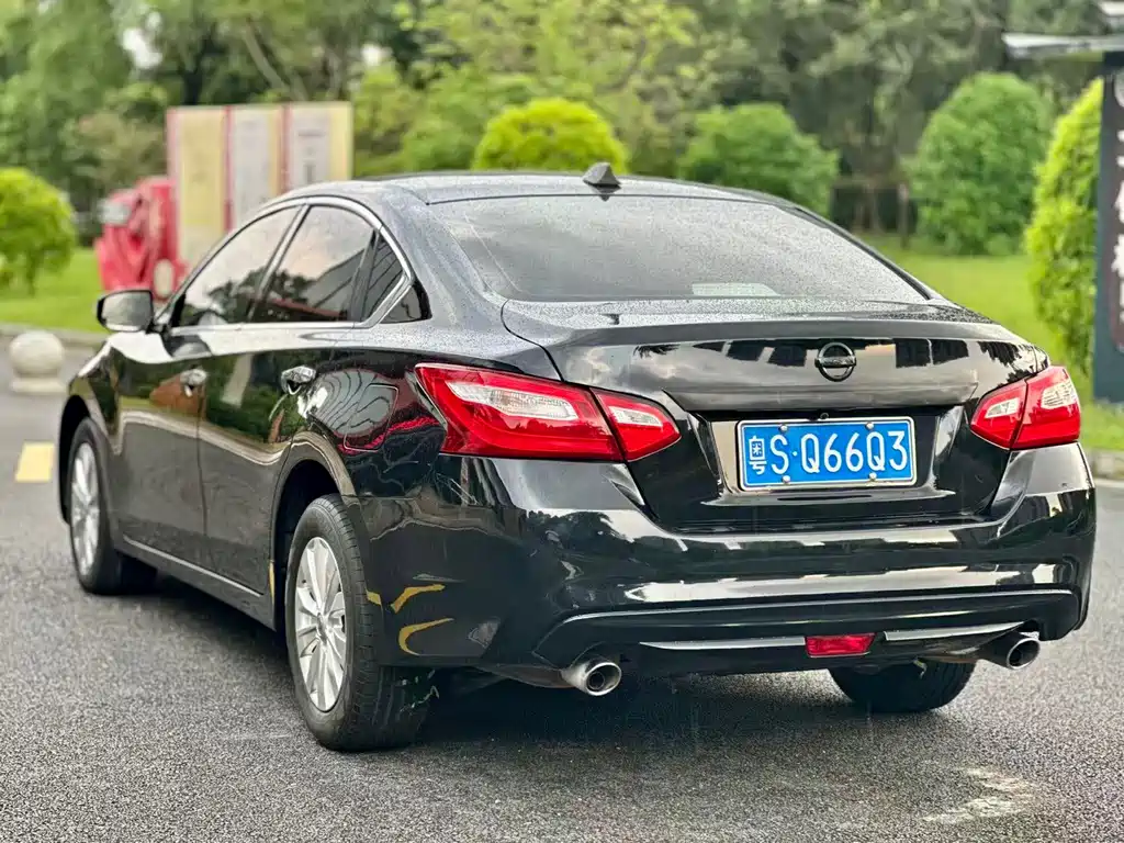 Nissan Teana — миниатюра 6