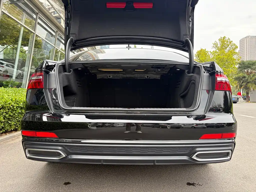 Audi A6L — миниатюра 12