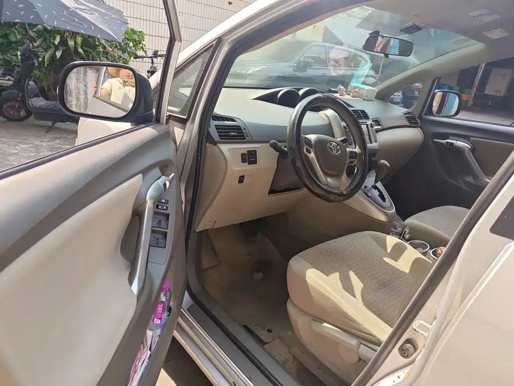 Toyota Verso — миниатюра 17