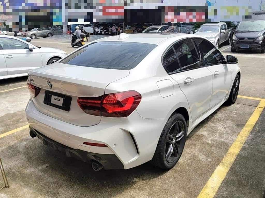 BMW 1 Series 1.5 л 2024 г. Белый, пробег 37100 км