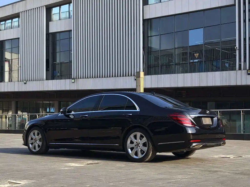 MERCEDES-BENZ S CLASS