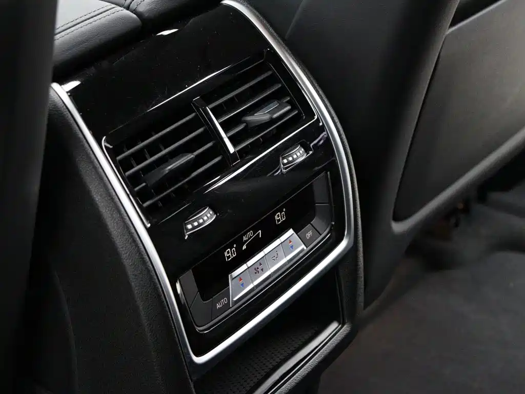BMW X6 M — миниатюра 9