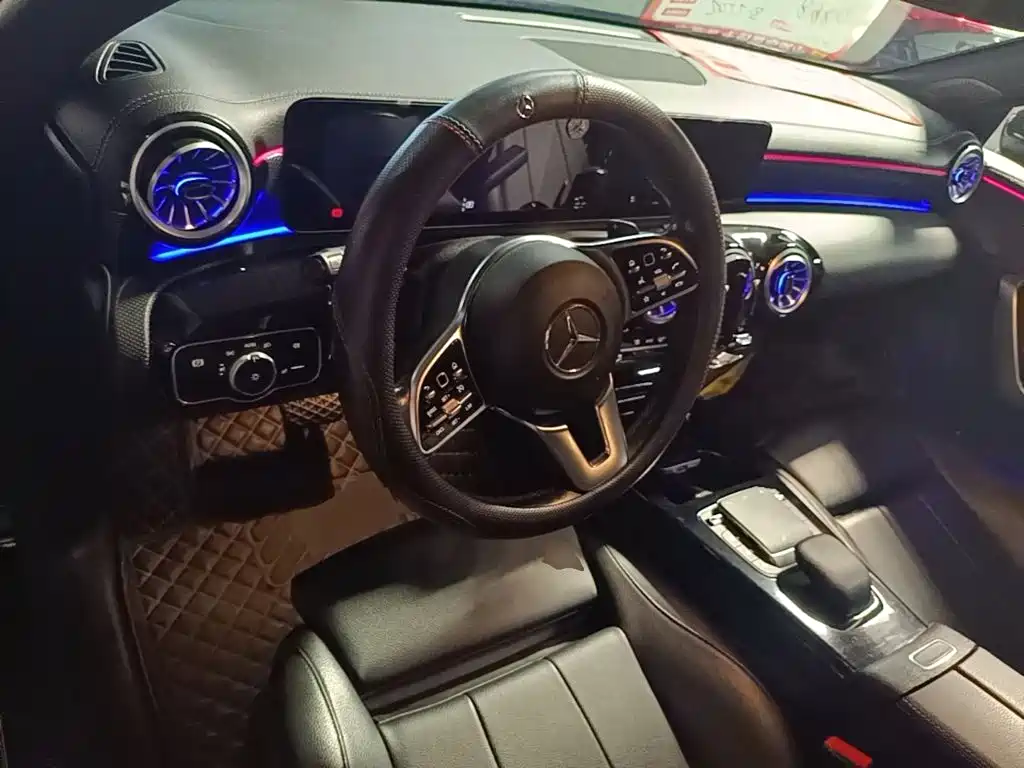 Mercedes-Benz A-Class — миниатюра 10