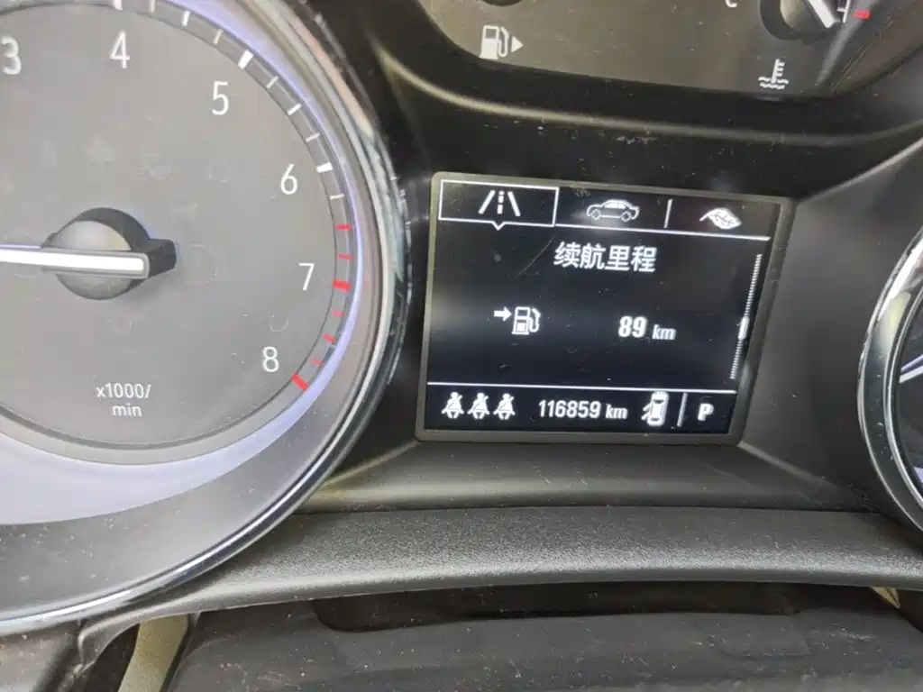 Buick Verano — миниатюра 12