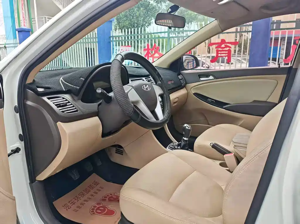Hyundai Verna — миниатюра 5