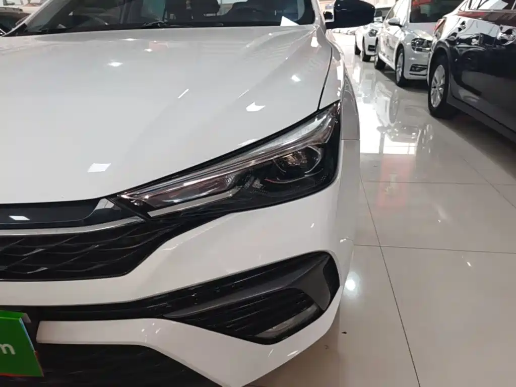 Roewe i5 — миниатюра 24